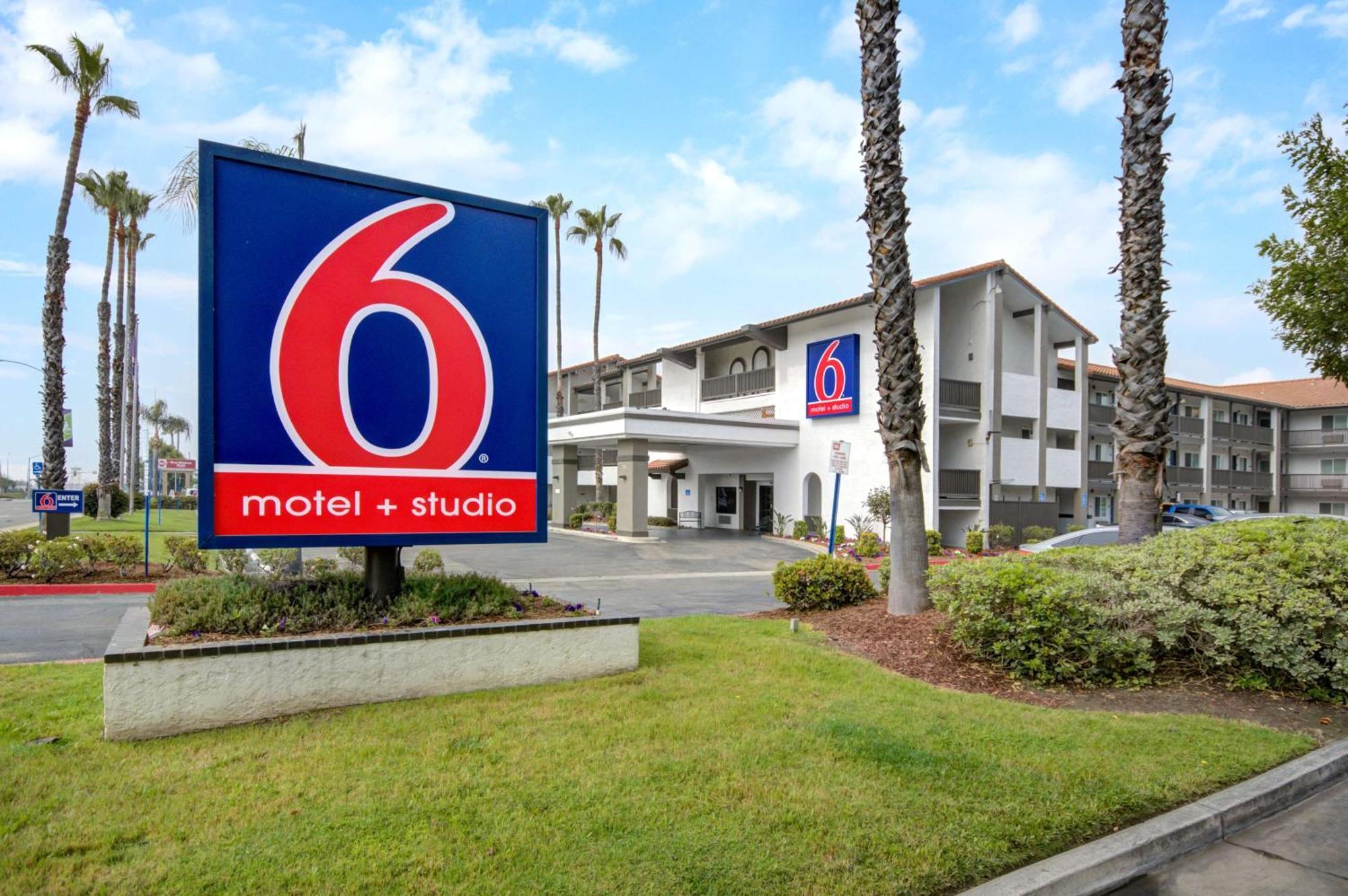 Motel 6 Ontario Ca Convention Center Airport Exterior photo